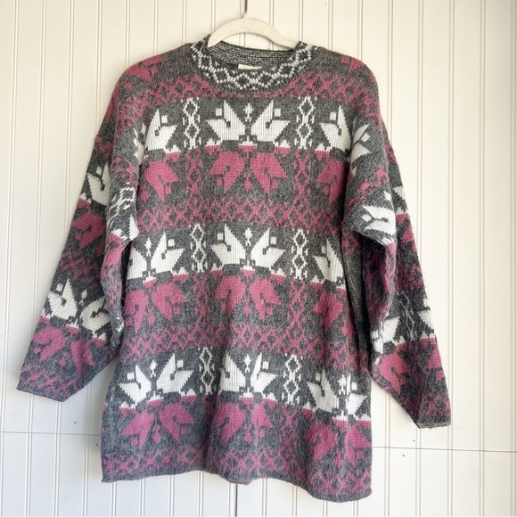 Vintage Needles and Yarn Size M Fair Island  Gray Pink Pull Over Sweater - Picture 1 of 5